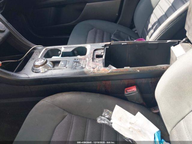 Ford Fusion S Image 8