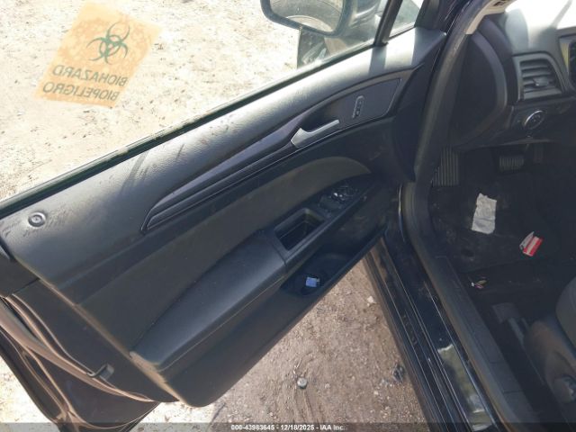 Ford Fusion S Image 10