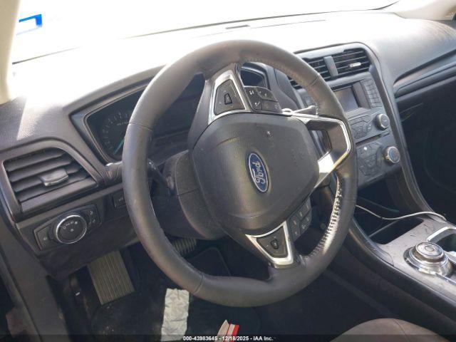 Ford Fusion S Image 11