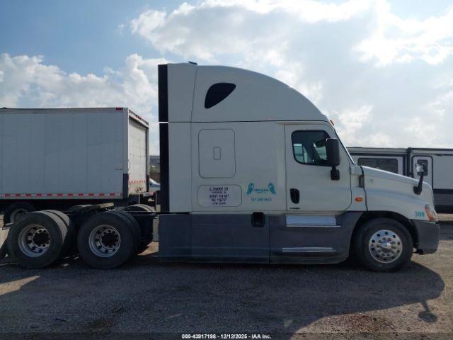Freightliner Cascadia 125 Image 14