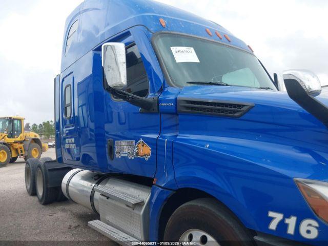 Freightliner New Cascadia 126 Image 10